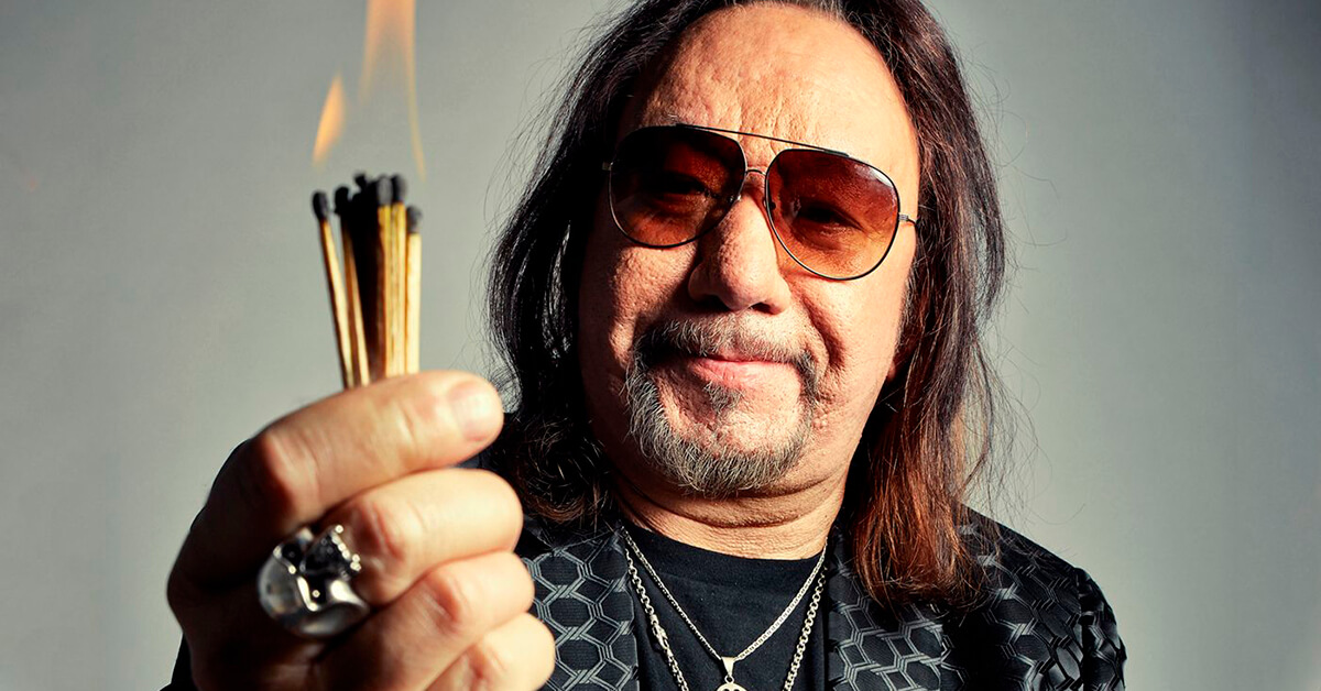 «KISS son media banda de versiones» Ace Frehley