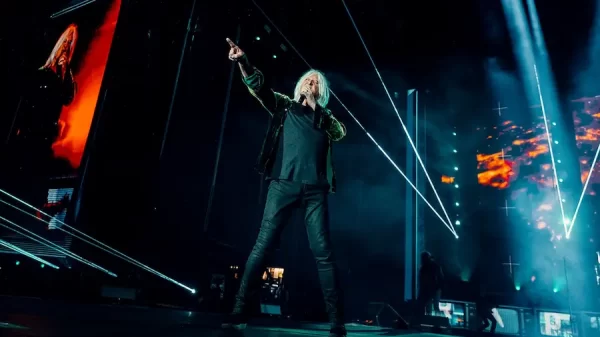Joe Elliott, Def Leppard, Colombia, UK