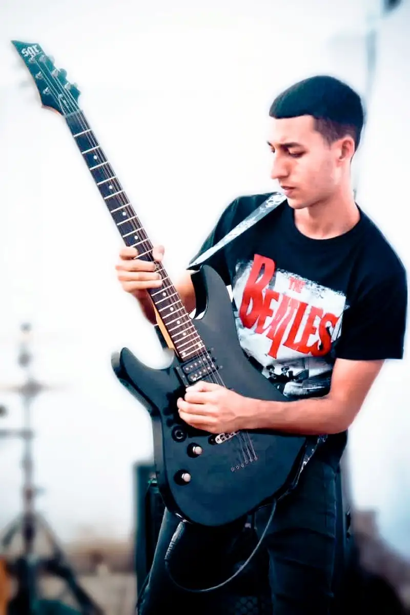 Miguel Perez, Anorexia Isan